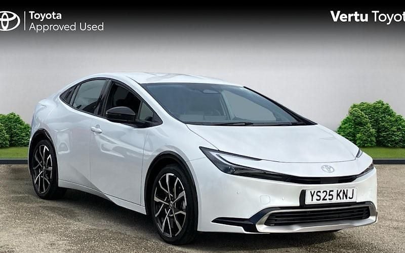 Used Toyota Prius Design 223 HP (164 kW) 2025 White Hatchback