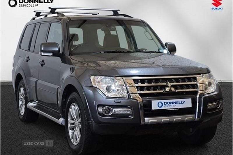 Used Mitsubishi Shogun 187 HP (137 kW) 2016 Grey SUV