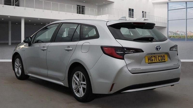 Begagnad Toyota Corolla 2022 Silver Kombi