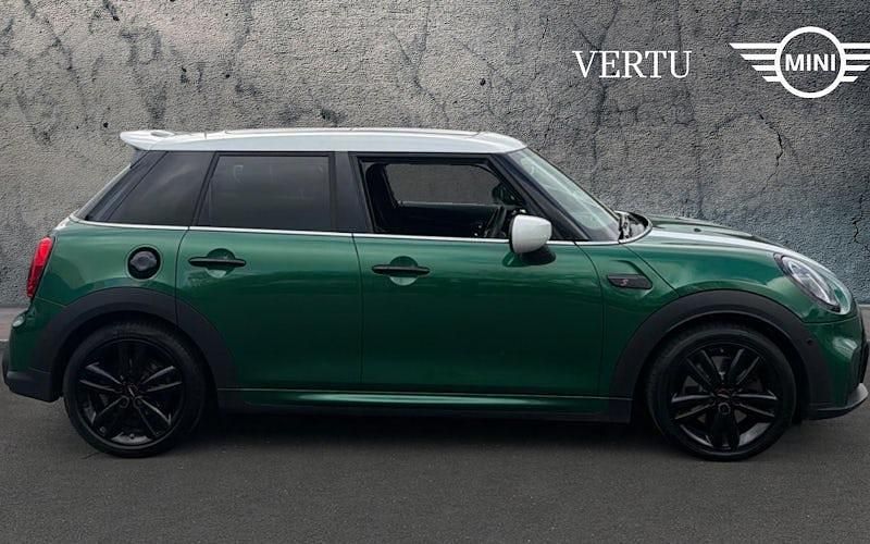 Usado Mini Cooper S Sport 178 HP (130 kW) 2022 Verde Citadino