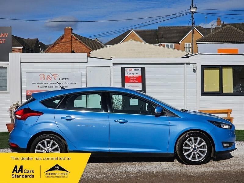 Used Ford Focus Titanium 2017 Blue Hatchback