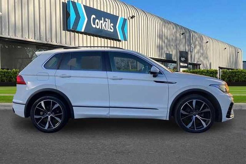 Used VW Tiguan R-line 150 HP (110 kW) 2022 Pure white SUV