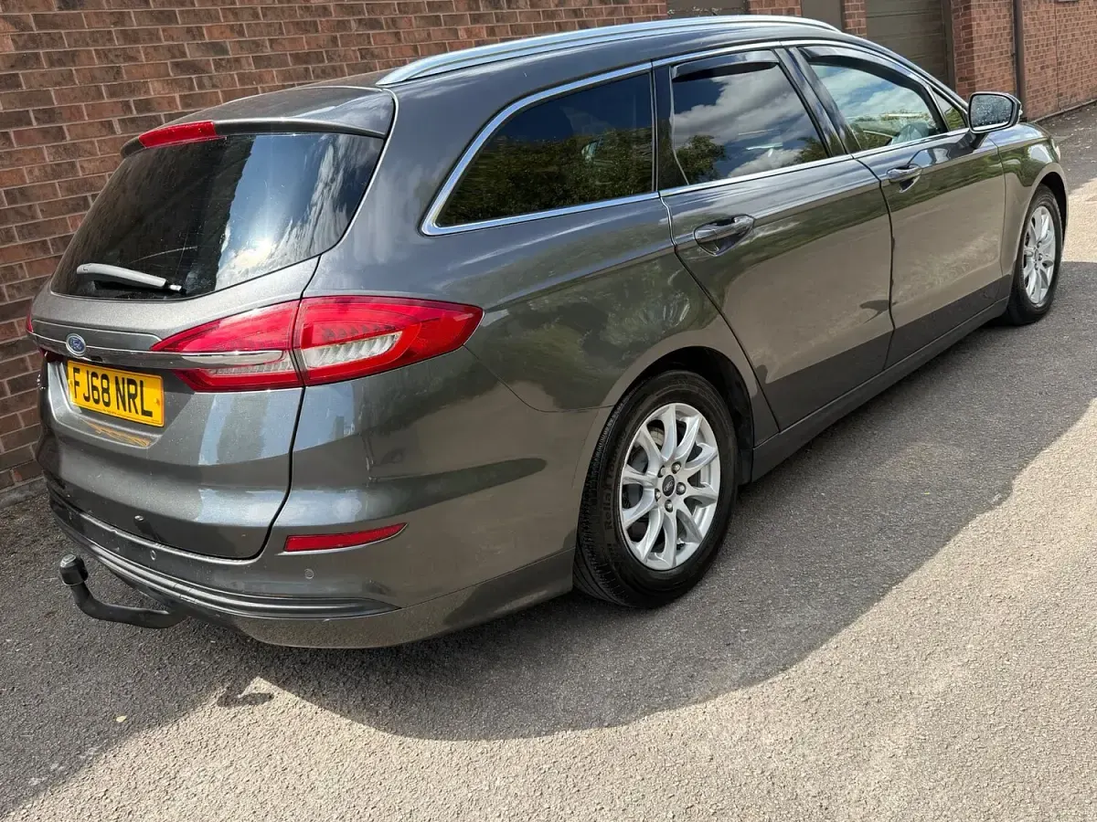 Used Ford Mondeo Zetec 150 HP (110 kW) 2019 Grey Estate