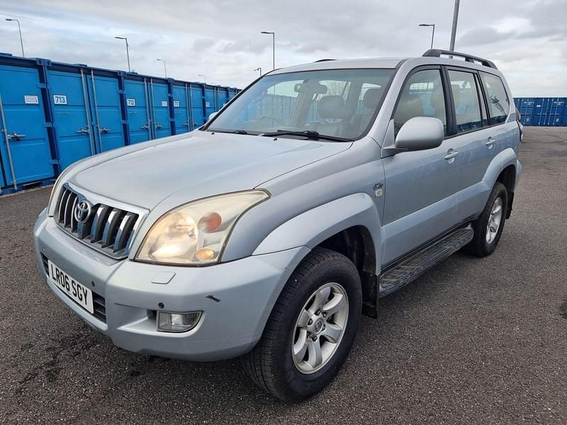 Used Toyota Land Cruiser 2006 Silver Estate