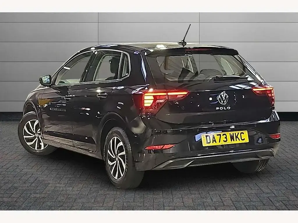 Used VW Polo Life 95 HP (69 kW) 2023 Black Hatchback