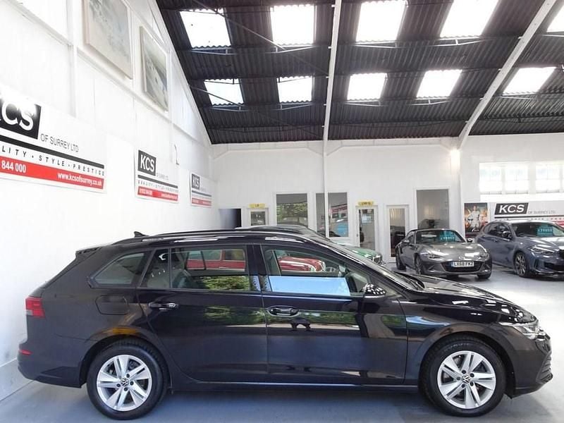 Used VW Golf VIII S 150 HP (110 kW) 2022 Black Estate