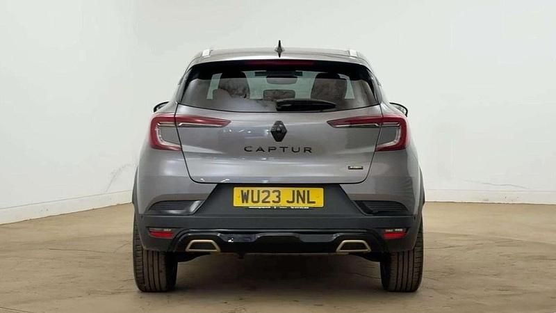 Used Renault Captur Bose Edition 142 HP (104 kW) 2023 Grey  SUV