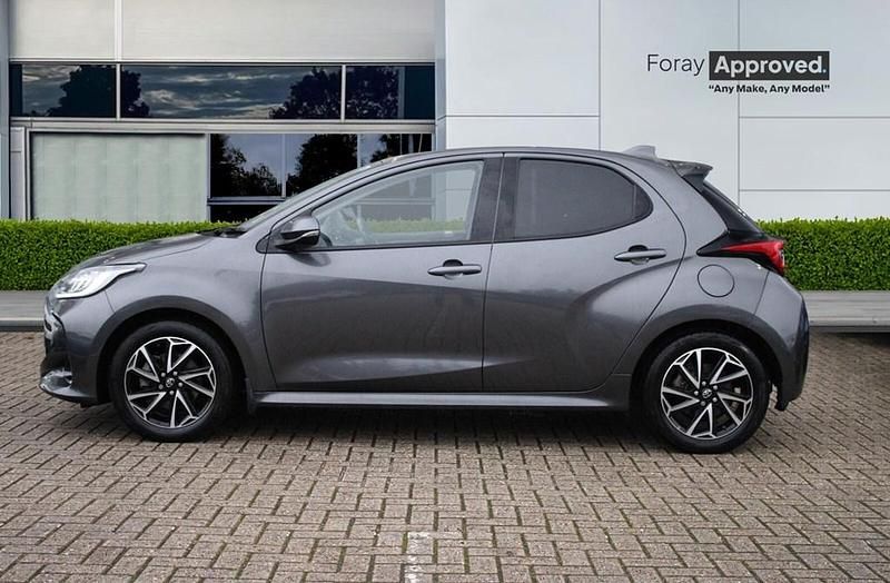 Used Toyota Yaris Hybrid Design 2023 Grey Hatchback