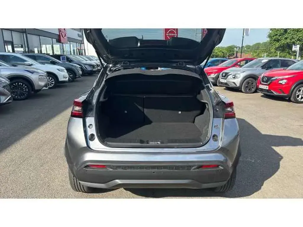 Used Nissan Juke N-Connecta 114 HP (83 kW) 2025 Grey SUV