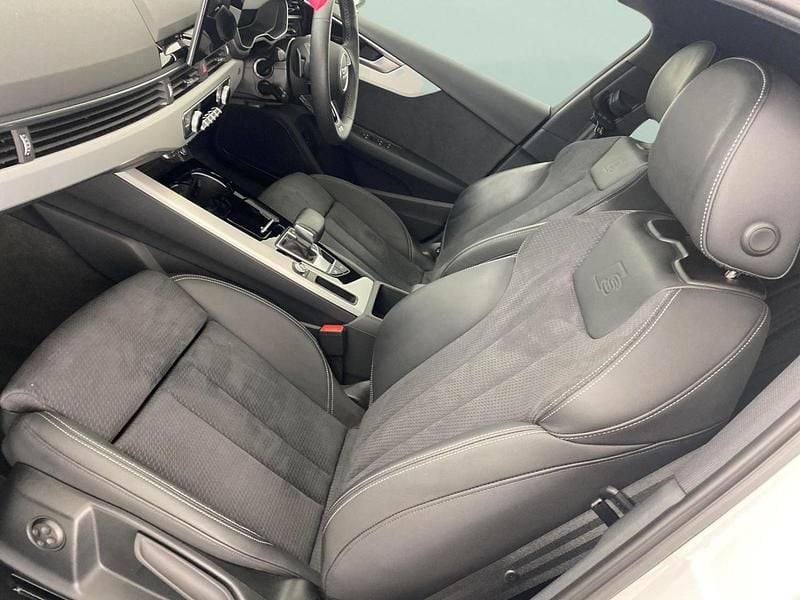 Used Audi A4 S-Line 150 HP (110 kW) 2023 White Sedan