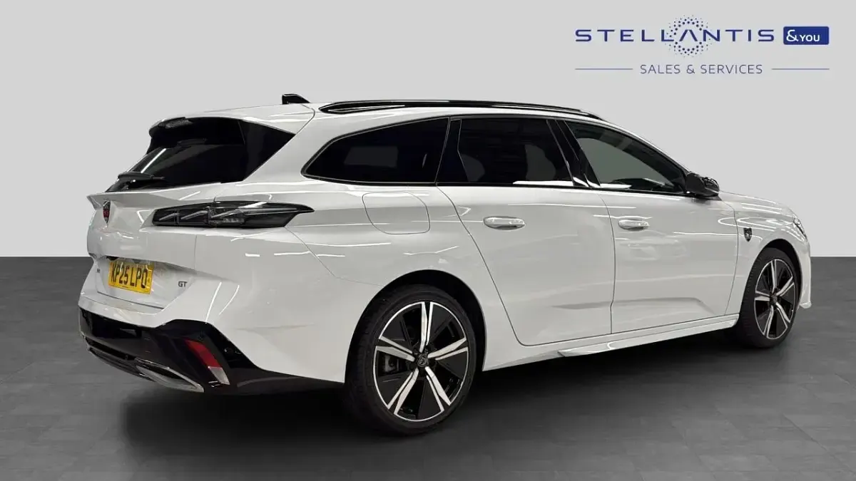 Used Peugeot 308 SW GT 134 HP (98 kW) 2025 White Estate