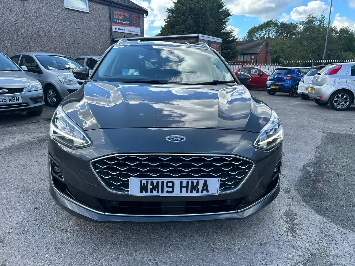 Used Ford Focus Vignale 120 HP (88 kW) 2019 Grey Estate
