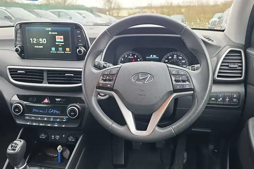 Used Hyundai Tucson Premium 132 HP (97 kW) 2020 White SUV