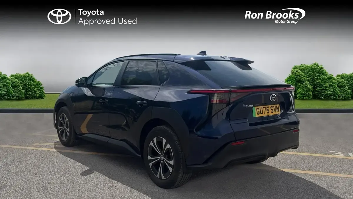 Used Toyota bZ4X 150 kW (204 HP) 2025 Blue SUV