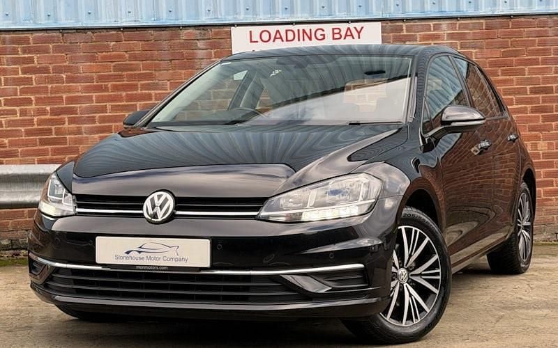 Black Used 2018 VW Golf VII SE Hatchback | £9,245 (Fair price) - Image 1/4