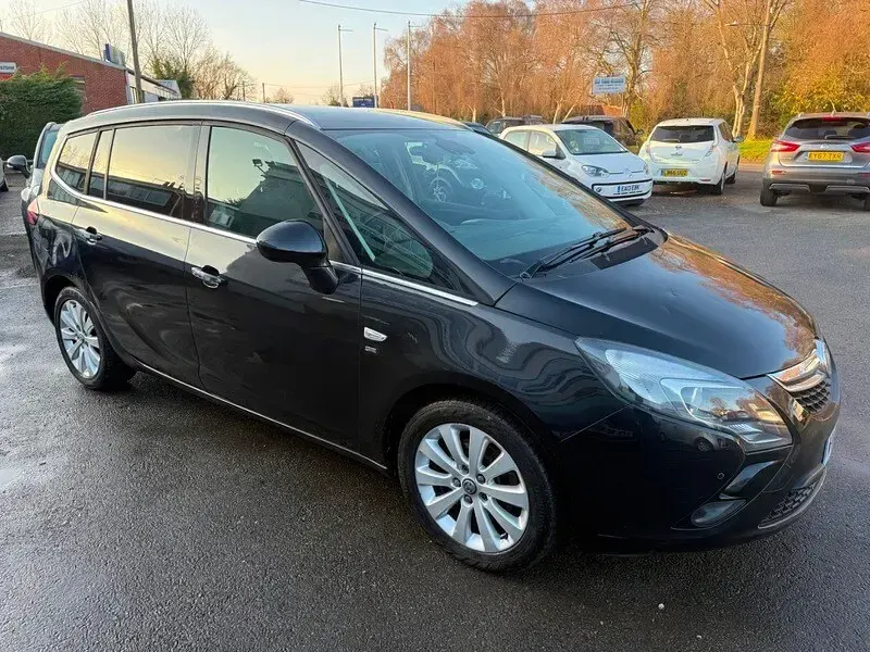 Used Vauxhall Zafira S 170 HP (125 kW) 2013 Black MPV