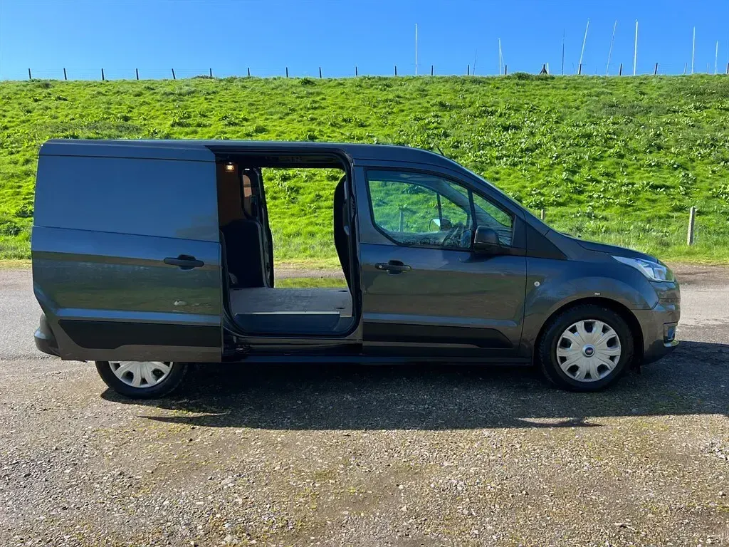 Used Ford Transit Connect Trend 99 HP (72 kW) 2019 Metallic grey MPV