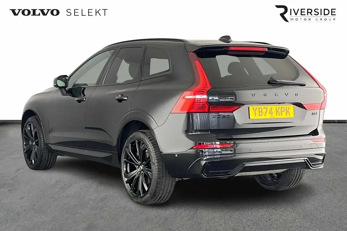 Used Volvo XC60 Plus 250 HP (183 kW) 2025 Onyx black SUV