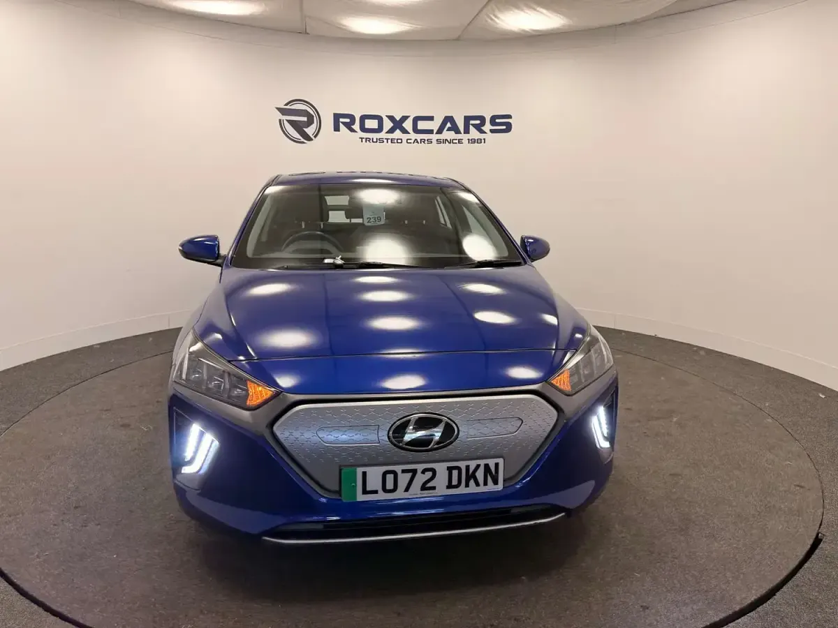Used Hyundai Ioniq Premium 100 kW (136 HP) 2023 Blue Hatchback