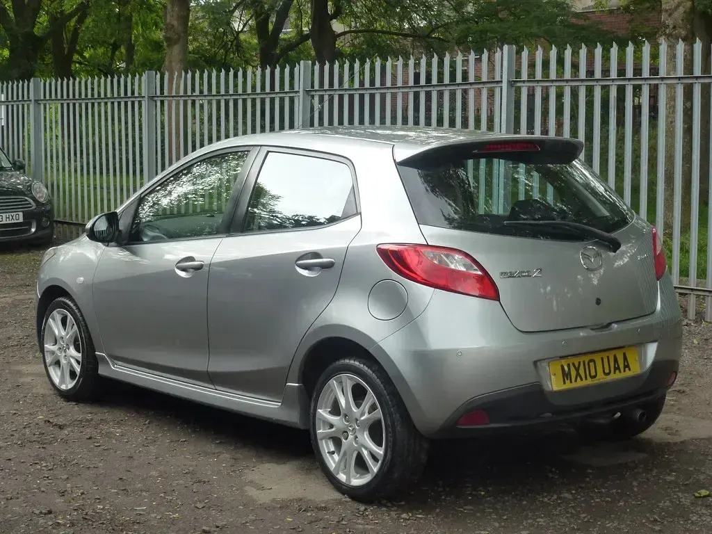 Used Mazda 2 86 HP (63 kW) 2010 Silver Hatchback