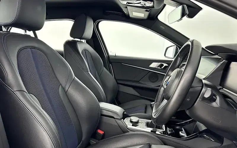 Used BMW 118 M Sport 136 HP (100 kW) 2022 White Hatchback