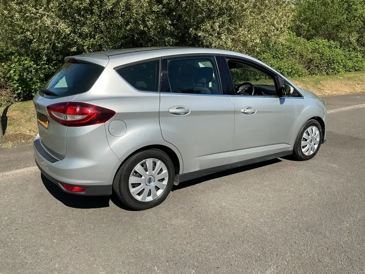 Usado Ford C-MAX Zetec 2016 Prateado Monovolume