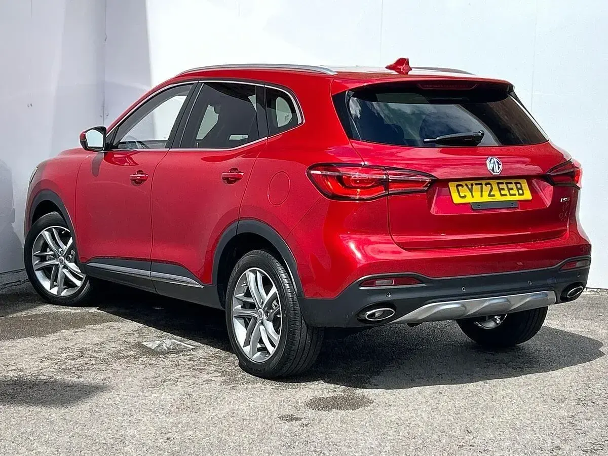 Używany MG HS Exclusive 162 KM (119 kW) 2023 Czerwony SUV