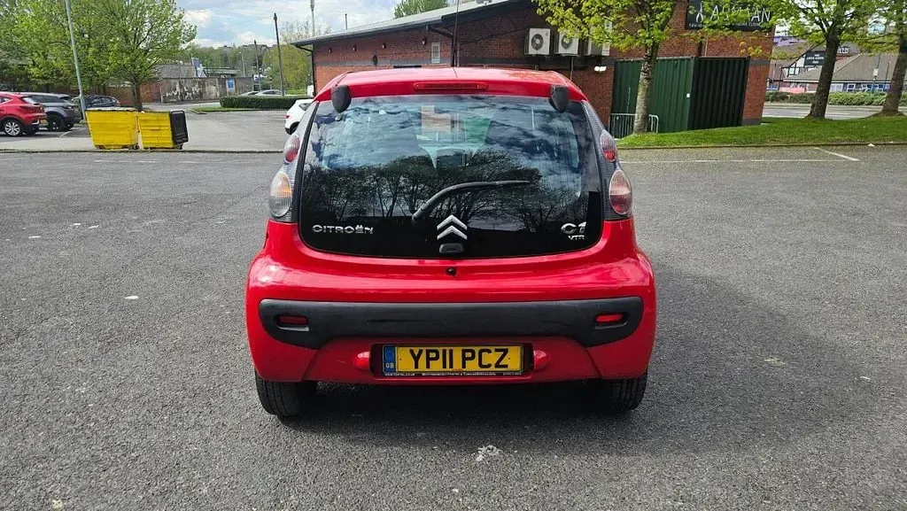 Used Citroën C1 VTR Sport 68 HP (50 kW) 2011 Red Hatchback