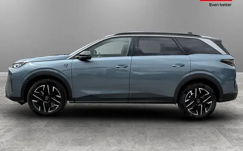 Used Peugeot 5008 GTi 136 HP (100 kW) 2025 Blue SUV