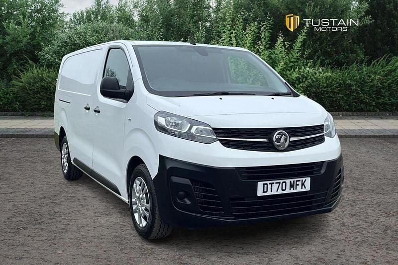 Used Vauxhall Vivaro S 100 HP (73 kW) 2021 White MPV