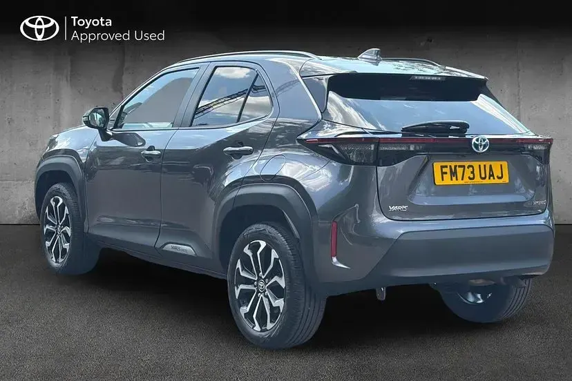 Used Toyota Yaris Cross Design 116 HP (85 kW) 2023 Grey SUV