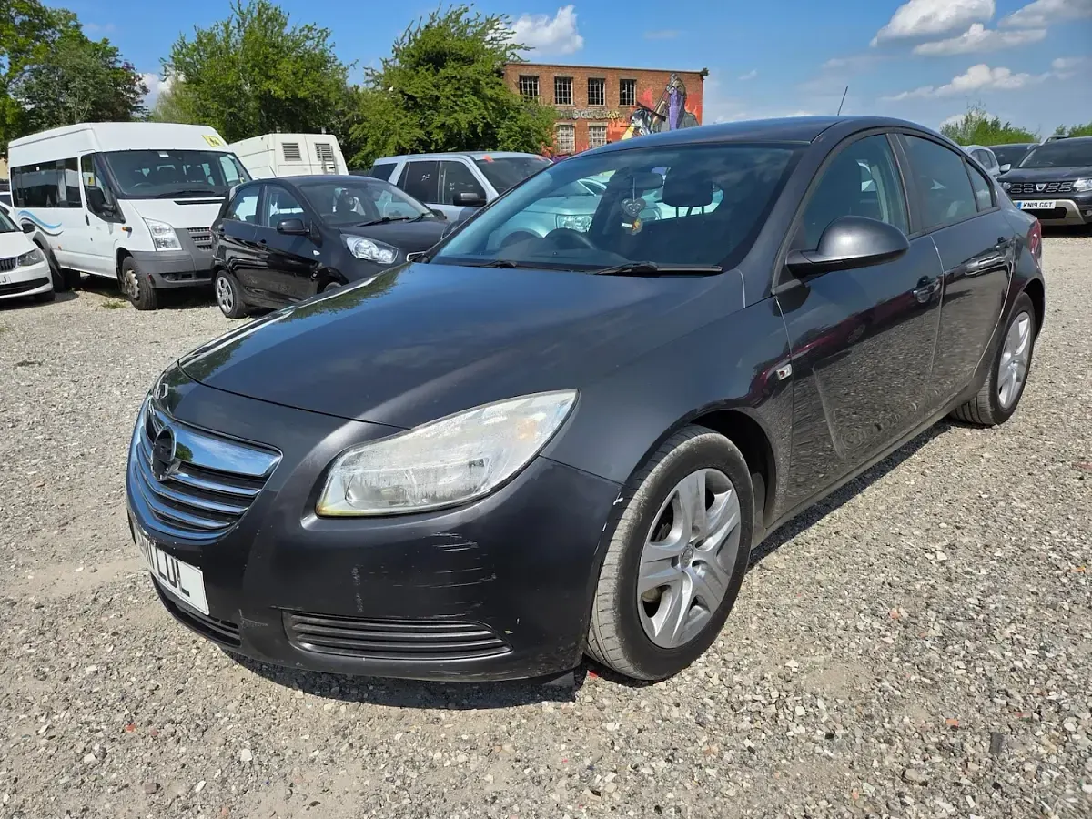 Used Vauxhall Insignia 160 HP (117 kW) 2011 Grey Hatchback