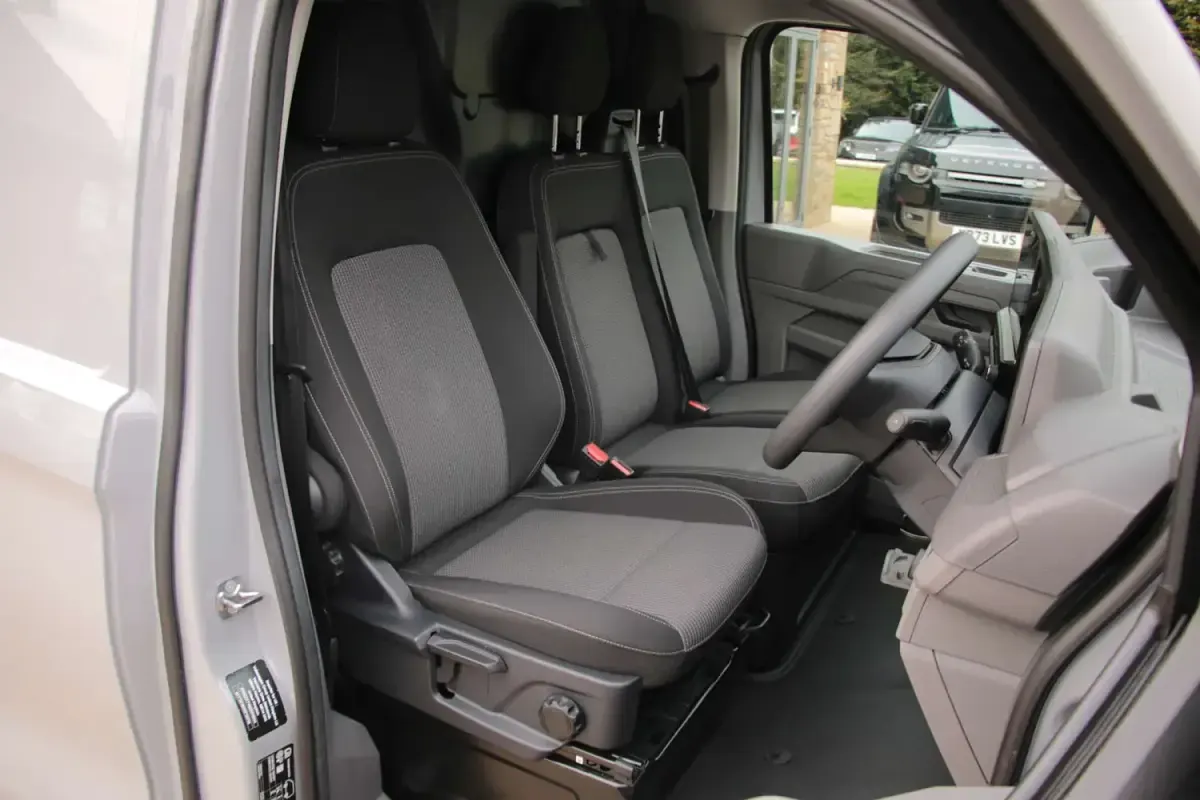 Usado VW Transporter 2025 Gris Van