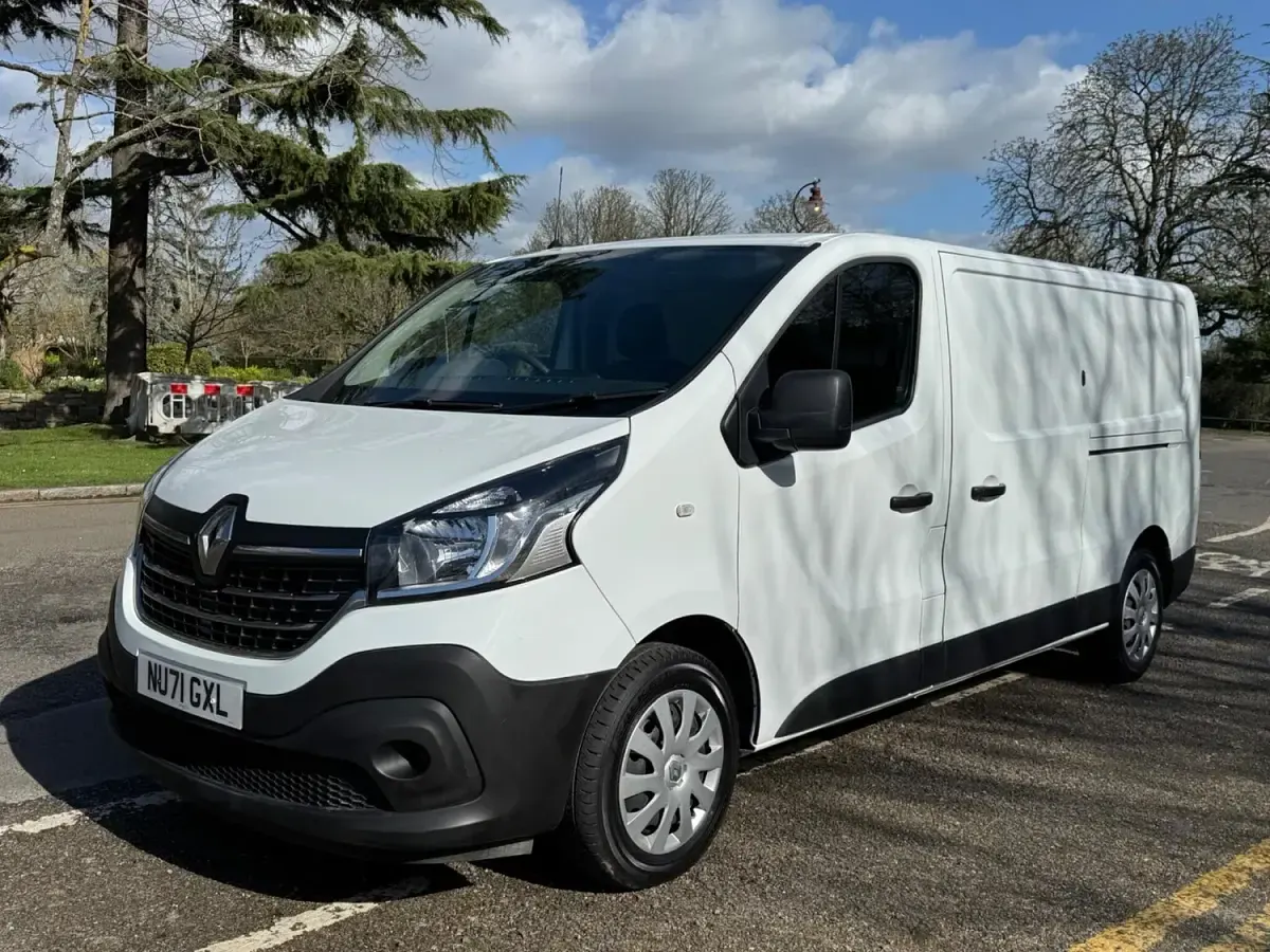 Used Renault Trafic Business 2021 White MPV
