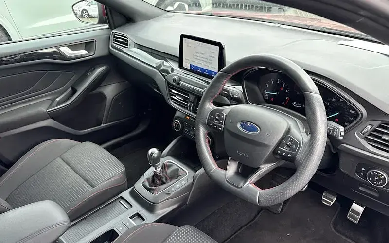 Used Ford Focus ST-Line 125 HP (91 kW) 2020 Red Hatchback