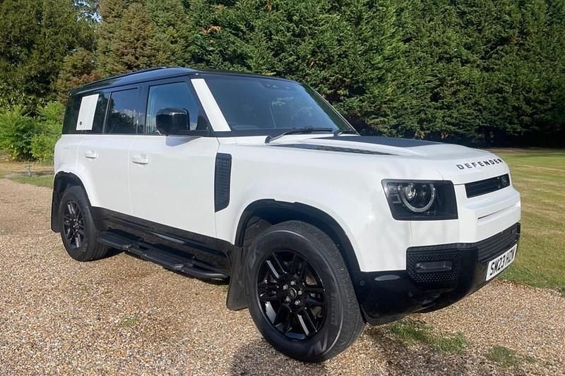 Used Land Rover Defender SE Dynamic 2023 White SUV