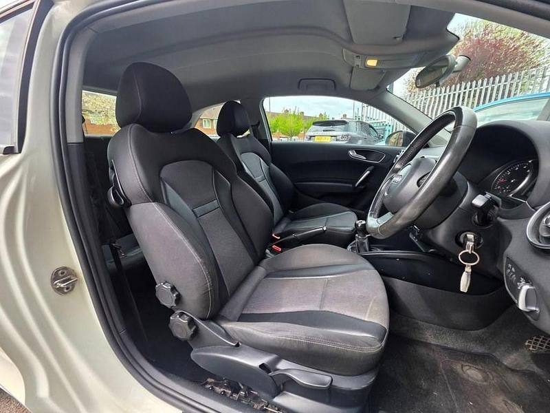 Used Audi A1 Sport 122 HP (89 kW) 2012 White Hatchback