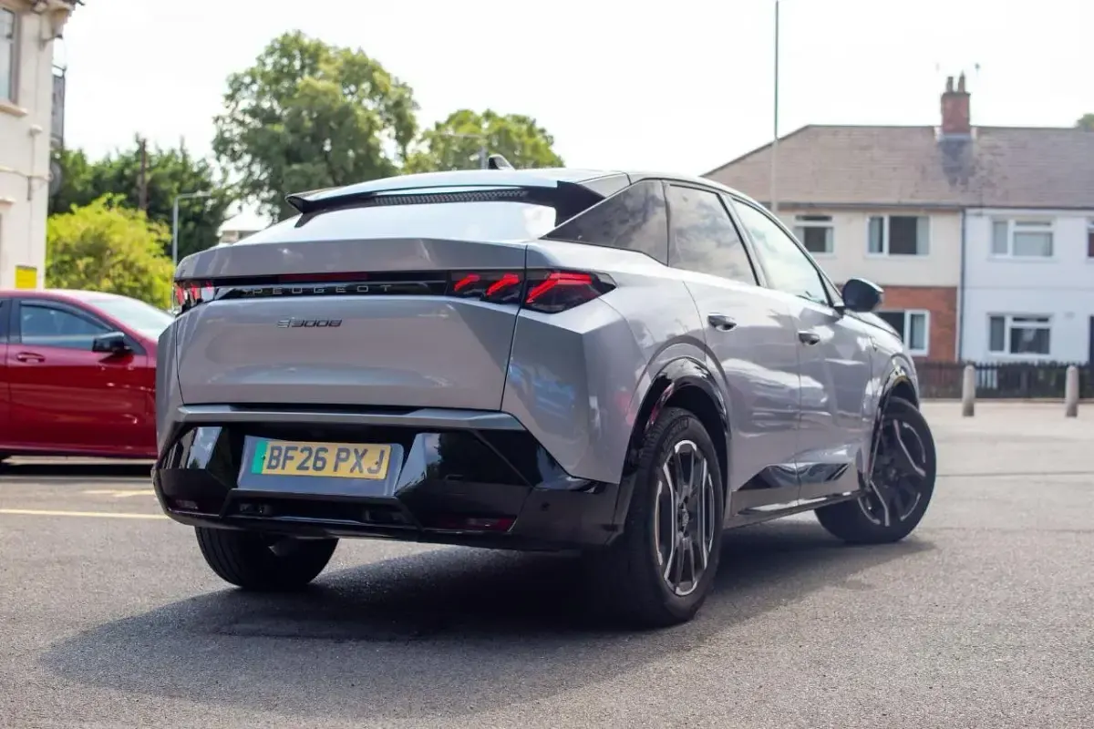 Used Peugeot e-3008 GT 152 kW (207 HP) 2026 Grey SUV