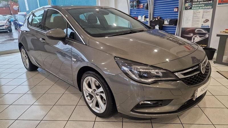 Grey Used 2017 Vauxhall Astra SRi Hatchback | £4,873 (Fair price) - Image 1/4