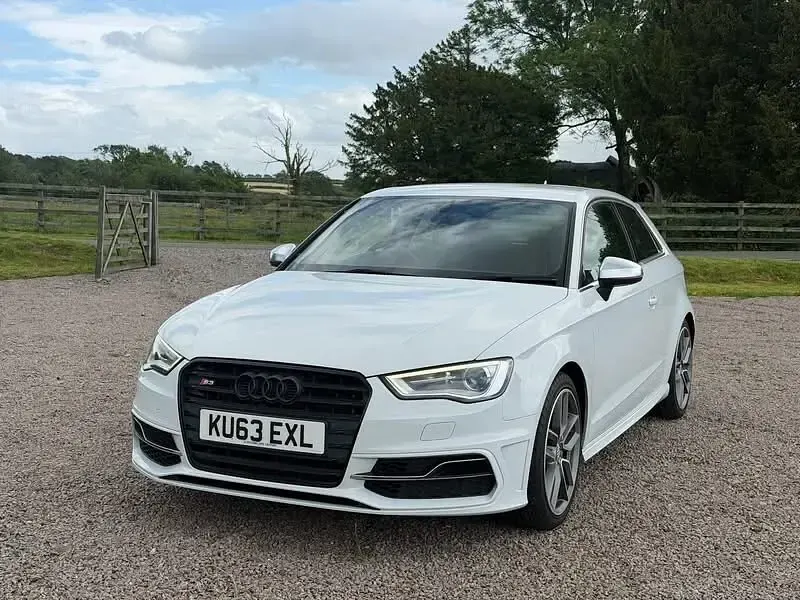 Used Audi A3 223 HP (164 kW) 2013 White Hatchback