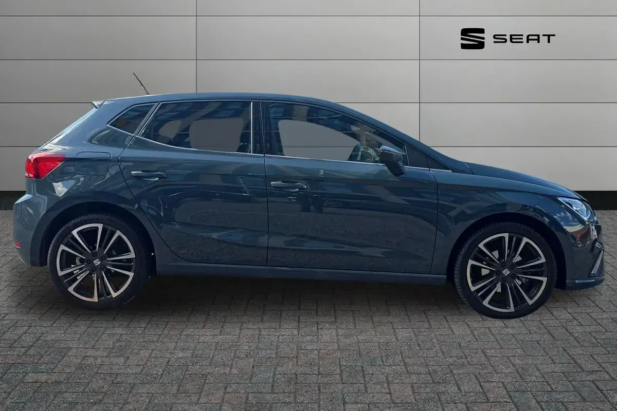 Used Seat Ibiza XCELLENCE Lux 113 HP (83 kW) 2025 Blue Hatchback
