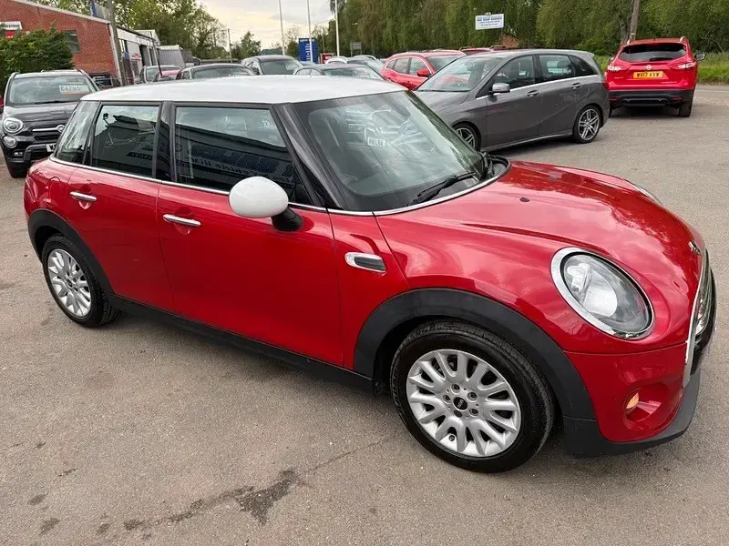Używany Mini Cooper 2015 Czerwony Hatchback