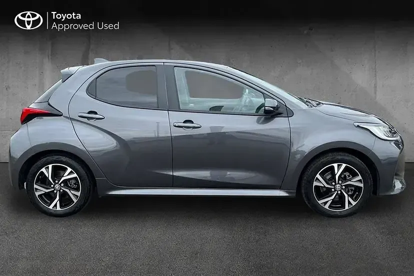 Used Toyota Yaris Design 114 HP (83 kW) 2025 Grey Hatchback