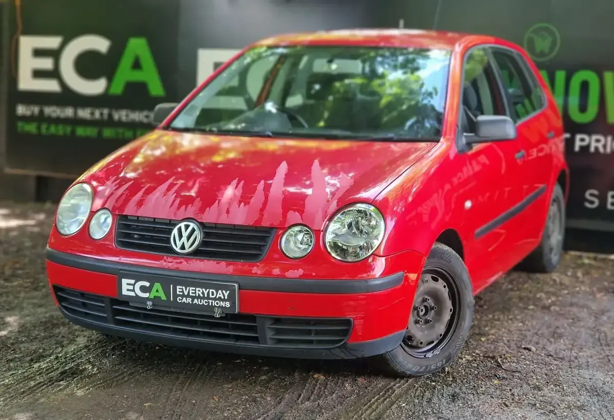 Used VW Polo 55 HP (40 kW) 2002 Red Hatchback