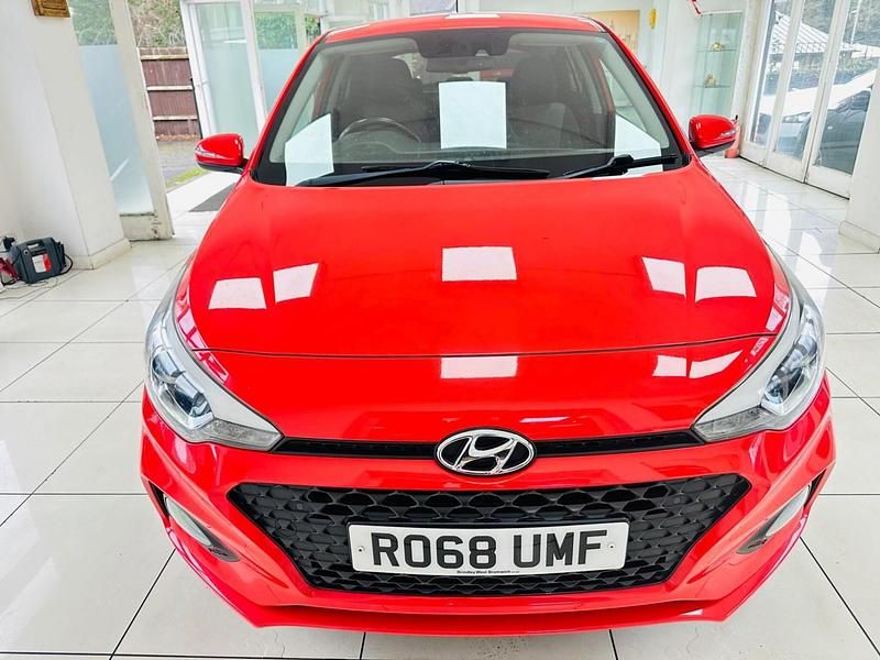 Used Hyundai i20 Premium 2018 Red Hatchback