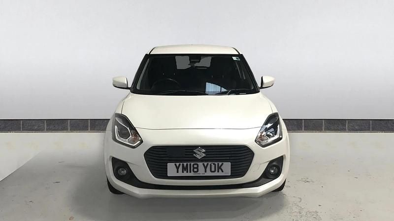 Used Suzuki Swift SZ5 111 HP (81 kW) 2018 White Hatchback