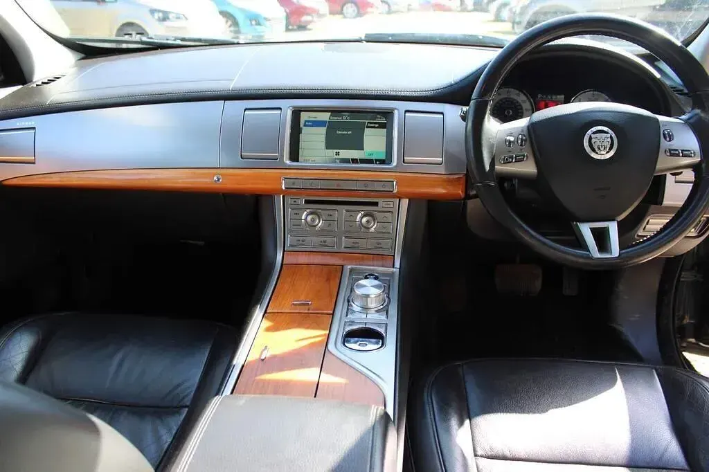 Used Jaguar XF Luxury 2010 Black Sedan