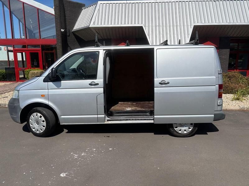 Second-hand VW Transporter Trendline 102 CP (75 kW) 2005 Argintiu Van