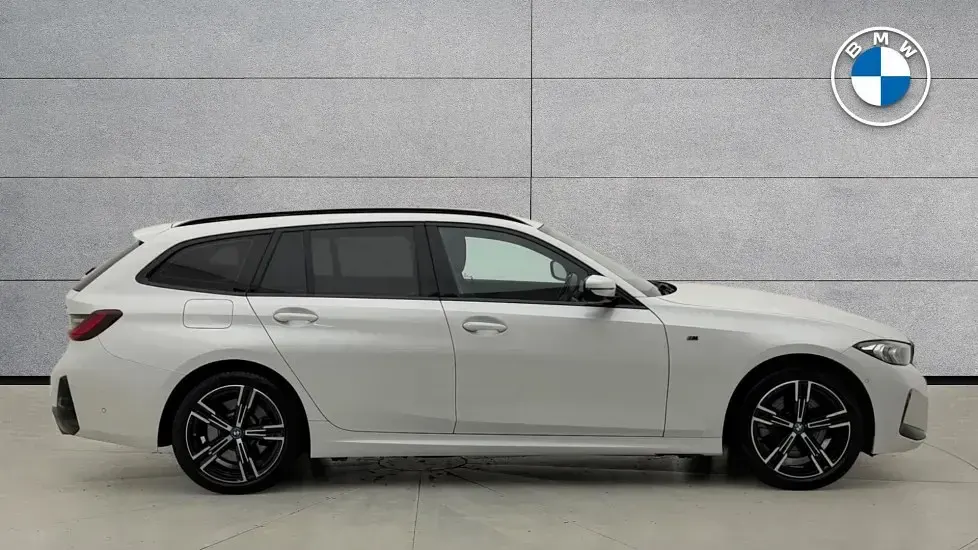 Używany BMW 330e M Sport 288 KM (211 kW) 2024 Biały Kombi