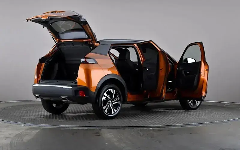 Used Peugeot 2008 GT 131 HP (96 kW) 2022 Orange SUV